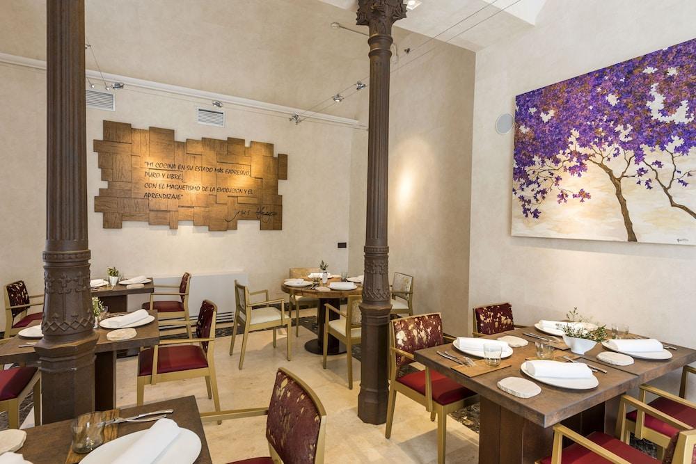 Nh Collection Madrid Palacio De Tepa Exterior foto Interior of the restaurant