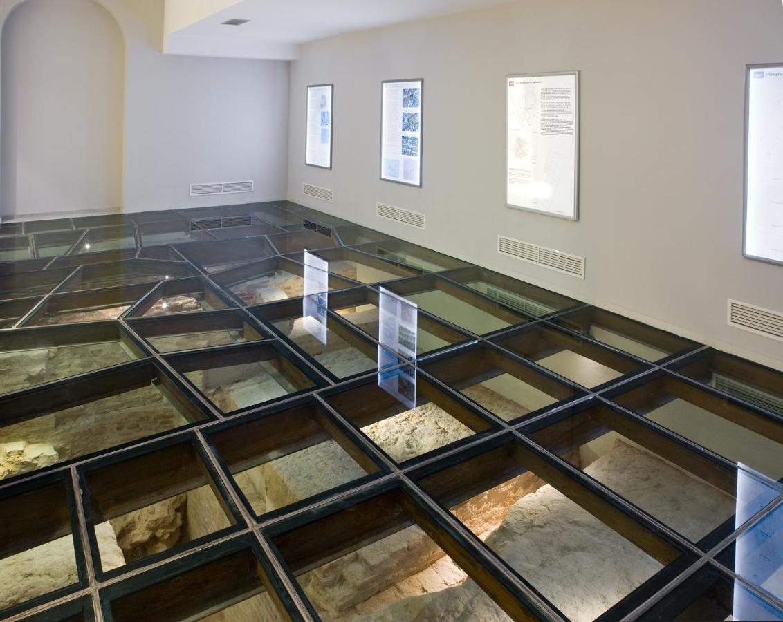Nh Collection Madrid Palacio De Tepa Exterior foto The floor of the museum